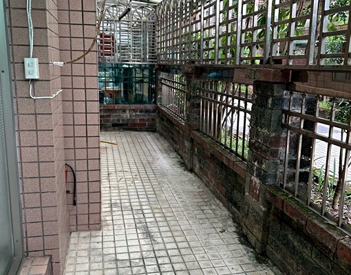 好山好水好安靜 - Image 1