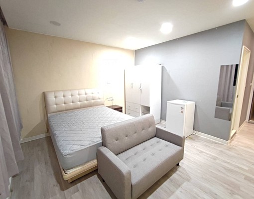 免服務費,A9捷運700公尺新整修大套房 - Image 1