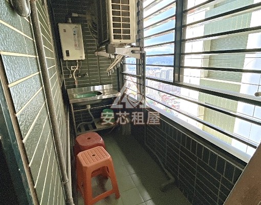 新埔捷運,新巨蛋高樓景觀大三房,可報稅 - Image 4