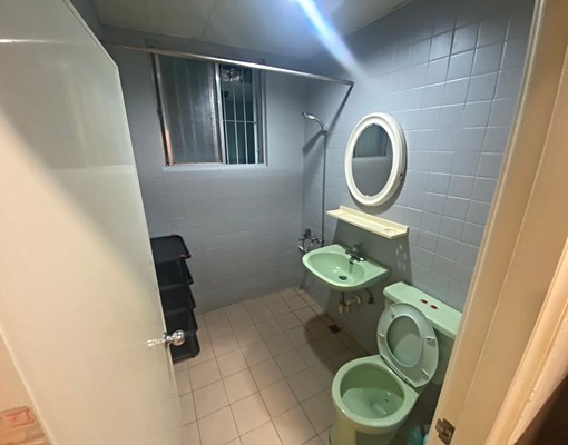 空間寬敞室內整潔用心整理大套房還有小陽台 - Image 5