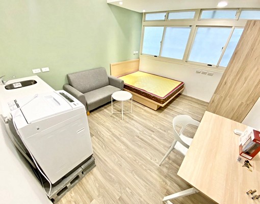 超值大套房、精美裝潢、水泥磚牆、中正紀念堂站 - Image 1