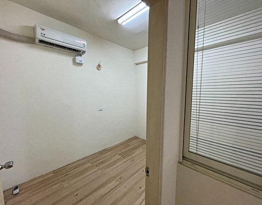 純自租-全新裝潢明亮通風前後大陽台，住家或當宿舍都很超值 - Image 9