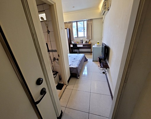 簽約送半個月!電梯套房~有機車位~近永興商圈 - Image 2