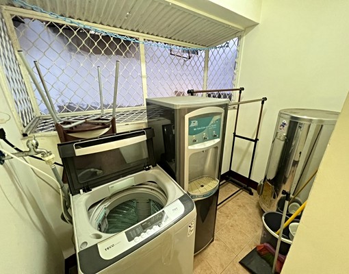 高雄小余🐟英明路近三多明亮公寓分租套房!爬樓梯喔 - Image 4