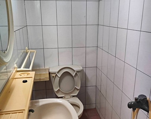 左營高鐵站套房/雅房出租(含水電) - Image 4