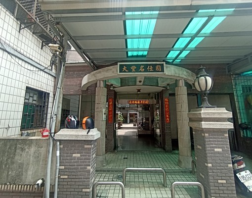 前鎮區_5樓健身陽光套房二間 - Image 1
