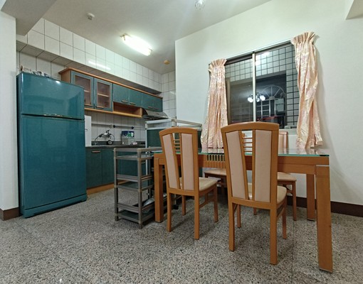 社宅🏠自由二富國公園電梯三房近巨蛋文藻📞愛窩 - Image 4