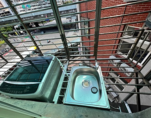 新裝潢2房1廳大空間~一只皮箱即可入住 - Image 5