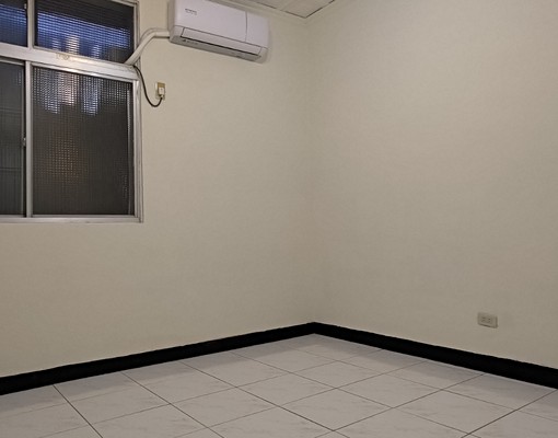 鄰近西屯區.東海.榮總.中科.漂亮平房.全新整修.單純一戶 - Image 5