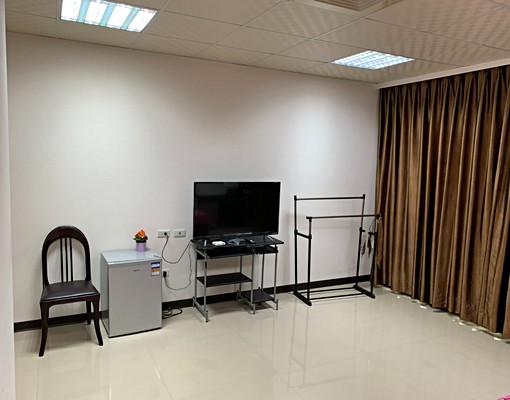 稀有東山商圈十期豪宅電梯套房(限女生) - Image 15