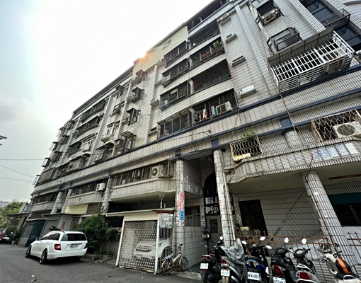 鳳山中山商圈優質套房出租 - Image 2