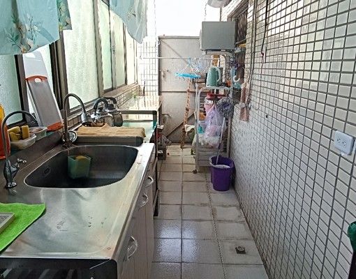 電梯華廈頂加，陽光大庭院 - Image 13