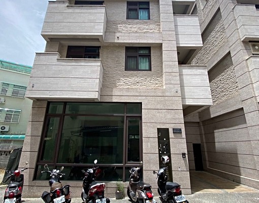 學區精緻套房 - Image 1