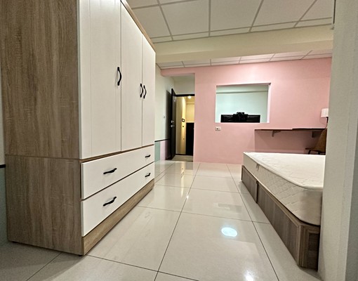 經武商圈一房一廳有陽台超大美套房 - Image 2