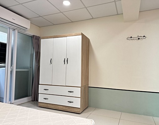 經武商圈一房一廳有陽台超大美套房 - Image 3