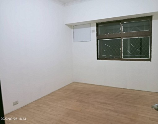 大四房採光通風好樓下就是公車站交通便捷 - Image 5