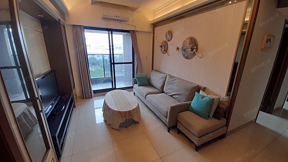 明亮採光大客廳1