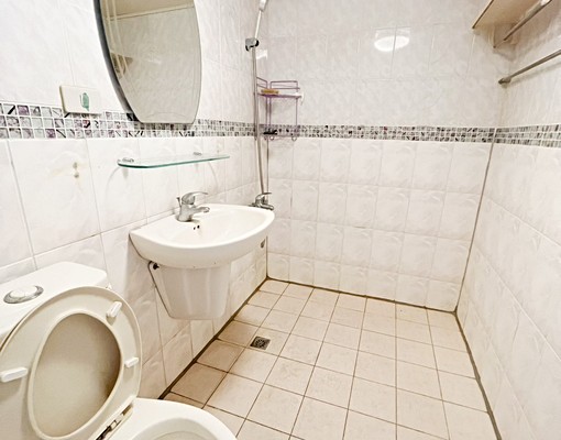 安平路溫馨五大房，辦公住家皆可 - Image 8