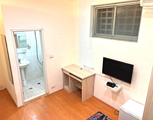 近巨城、可養貓、1樓房間涼爽、含洗衣機、機車停車場 - Image 4