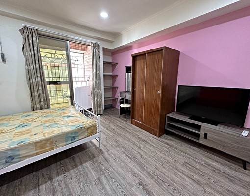 摩登新貴高樓層有陽台出租套房 - Image 13