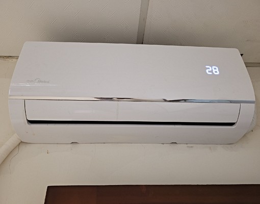 中央路套房走路近巨城(採光佳) - Image 3