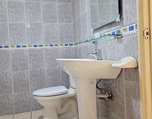 中央路套房走路近巨城(採光佳) - Image 5