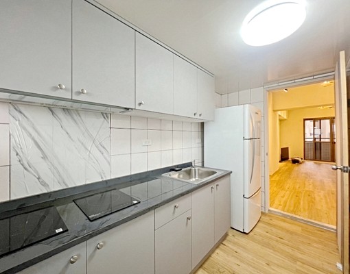 帝富華廈三面採光淡海沙崙優質電梯三房可租補 - Image 9