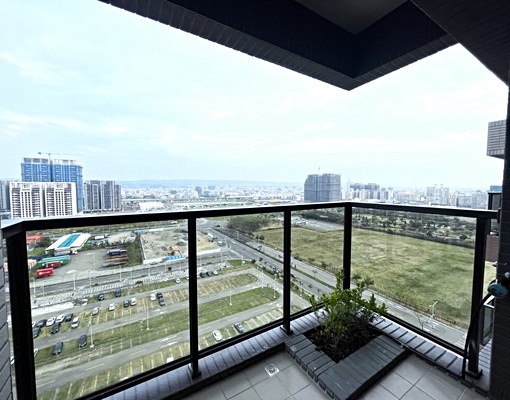 遠雄8|精美大空間2房|台水台電計.可租補 - Image 8