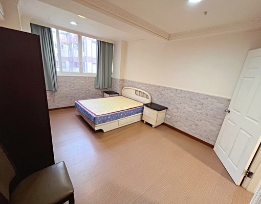 南區可租補🔸大三房🔸間間採光🔸傢俱電全 - Image 8