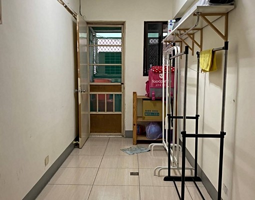 興中夜市-三多商圈12坪套房 - Image 9