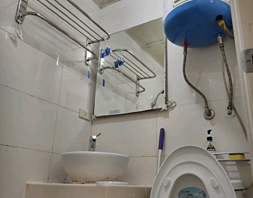 套房出租，樓中樓國賓飯店旁(謝絕煙寵與仲介) - Image 6