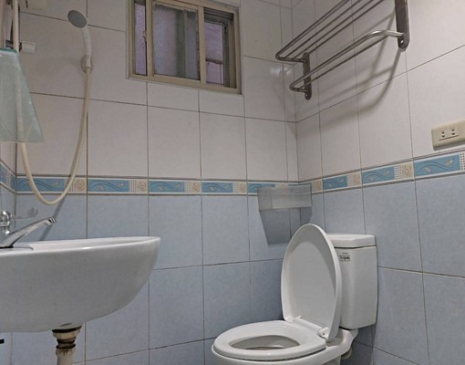 逢甲正河南福星路旁開放一房一廳大陽台出租禁菸寵 - Image 3