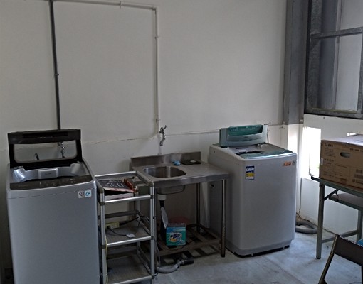 世貿中心,中工二路,三樓單人套房,近工業區, - Image 2