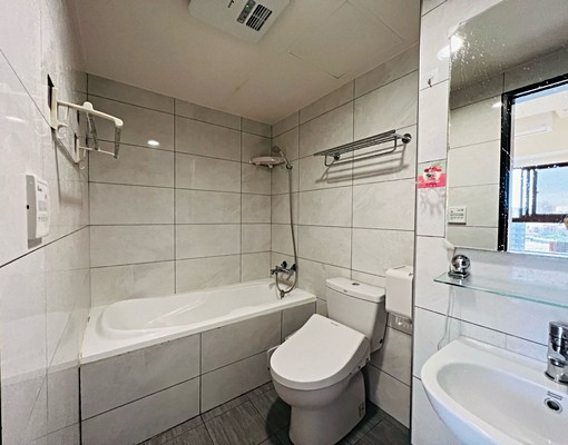 🍎中正統領商圈漂亮新穎三房車 - Image 14