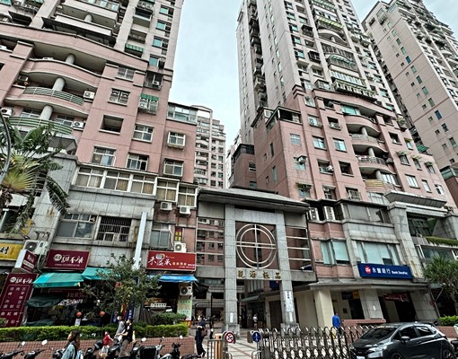 精緻套房可住家也適合工作室、小型辦公室G - Image 1