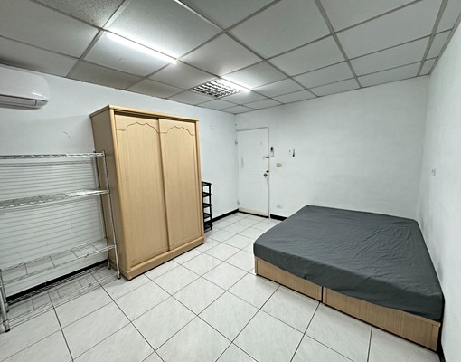 低樓層採光包水電方正雅房(冷氣除外) - Image 3