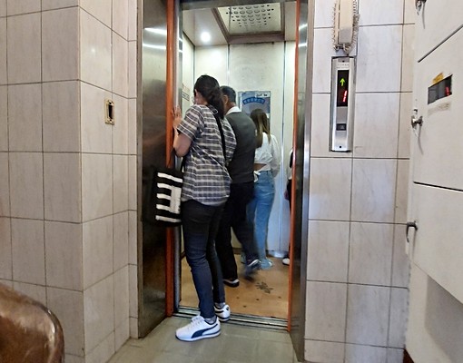 文心捷運電梯大套房家電全<出租> - Image 4