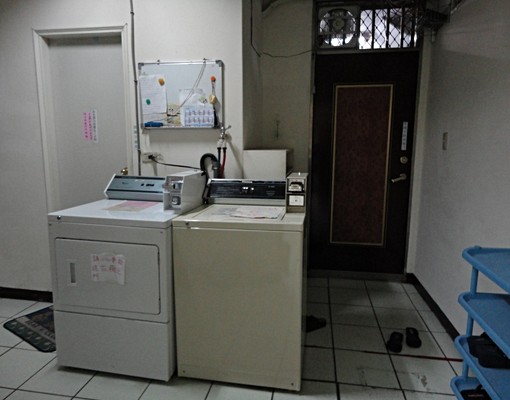 北醫雅房近公車站捷運設備齊全生活機能佳 - Image 1