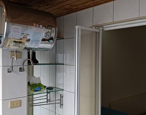 藝文區寬敞明亮套房獨立筒床(女) - Image 5