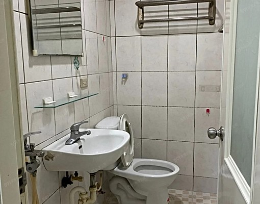 建工商圈、家樂福，稀有大陽台，傢俱電齊全 - Image 4