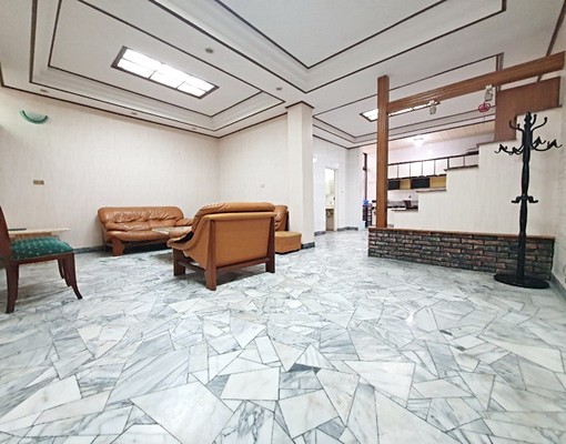 北區(可租補)家庭最愛五房車庫透天*近延平市場* - Image 1