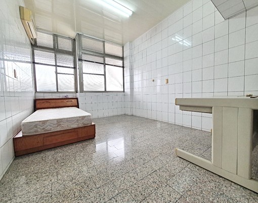 北區(可租補)家庭最愛五房車庫透天*近延平市場* - Image 9