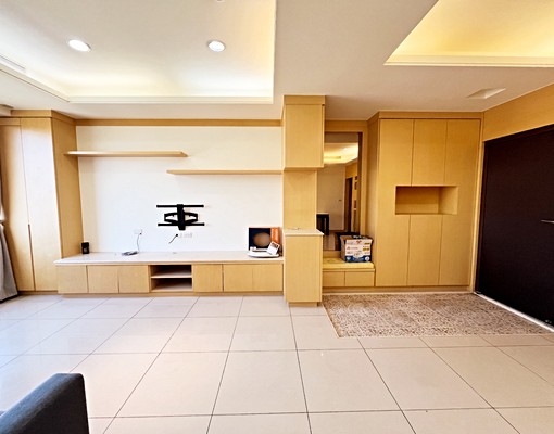 高樓層邊間採光兩房雙衛✨獨立衣帽間✨含坡平車位 - Image 2