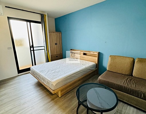 東區近南紡新裝修可貓陽台套房 - Image 1