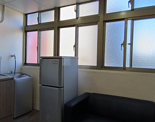 永寧站旁/可租金補貼,報稅,設戶籍/養寵 - Image 2