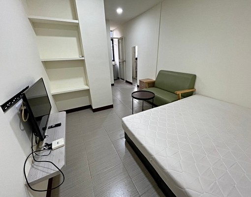 太原路西屯區,漂亮小資電梯套房,獨洗 - Image 1