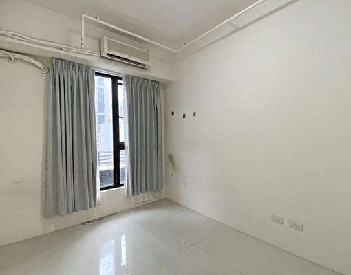 採光佳三房含坡道"機械"車位休旅車不能停 - Image 6