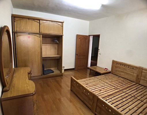 中正一路五塊厝捷運站一層一戶4房美寓 - Image 3