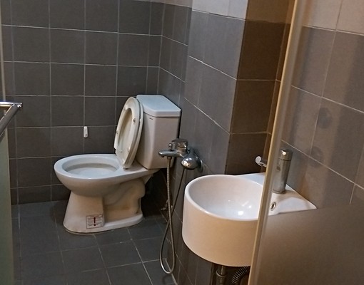 5樓獨立套房.6樓陽台有公用洗衣機.路口有小7與全家便利超商 - Image 2