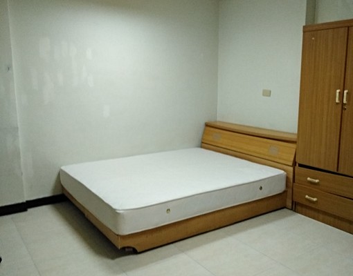 南港路三段成美橋與饒河街夜市附近套房 - Image 2